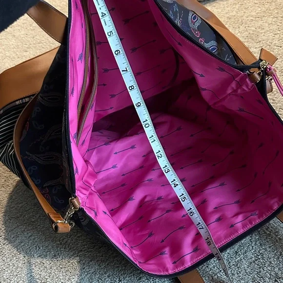 Stella & Dot getaway weekender set Navy Paisley Travel Bag with Brown Trim - Picture 10 of 11